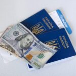 多重身份的通行证：多本护照背后的自由与挑战