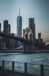 破解创业移民新局：机遇、挑战与未来发展路径探析