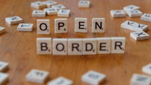 全面解析移民攻略：助你顺利开启新生活之门