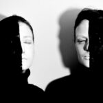 双重身份的密码：揭秘“两本护照”的故事与意义