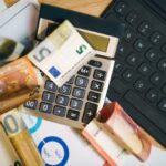 全面解析投资移民费用：背景、构成及政策影响详解