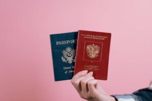 “小国护照”相关说法的事实核查与澄清