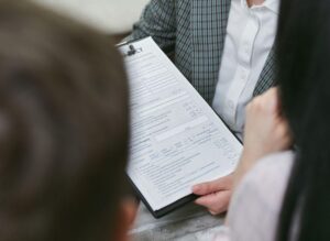 全面解析投资入籍政策：背景、操作流程与潜在影响详细说明