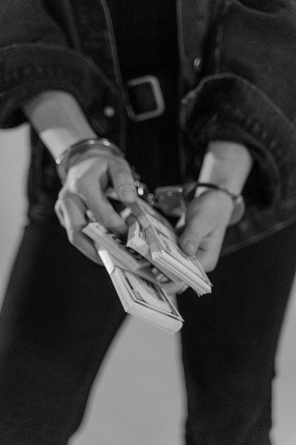 突发国家严厉打击非法买卖护照行为
